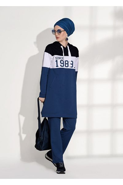 TRENDTESETTÜR 7308 Σετ αθλητικής φόρμας μοντέλου - Λεπτομέρεια εκτύπωσης