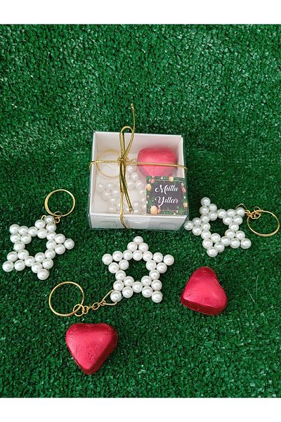 ZEKAAVM Christmas Gift 10 Pieces Pearl Star Keychain and Chocolate