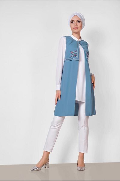 TRENDTESETTÜR WOMEN'S BLUE EMBROIDERY DETAIL VEST T 4248