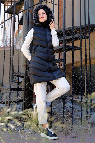 TRENDTESETTÜR Women's Black Zippered Hooded Puffer Vest 9051