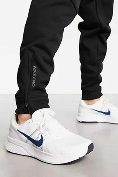 Nike Run Swift 2 Unisex Running Shoes White Walking Running Shoes
