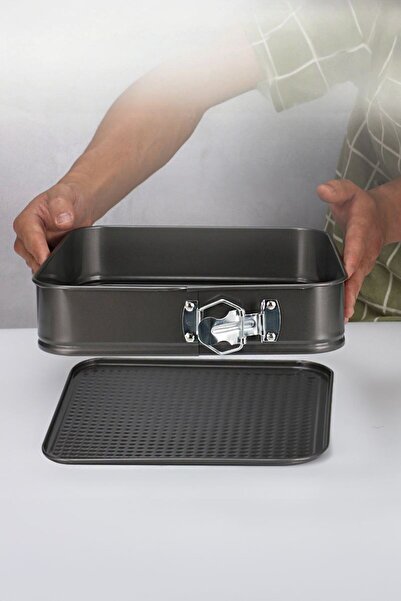 Chavin Carbon Steel 3 Pieces 22-24-26cm Heart Round Square Clamp-On Cake Mold Cin798Sy