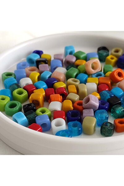 Güler Yüzlü Silver KÜÇÜK BOY KARIŞIK RENKLİ KARE CAM BONCUK 1 ADET