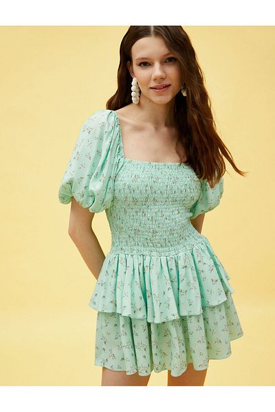 Koton Viskose-Minikleid – Blumendruck und Gipeli-Lagen