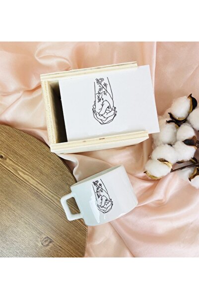Gift Moda Boxed Mug with Hand in Hand Lovers Design