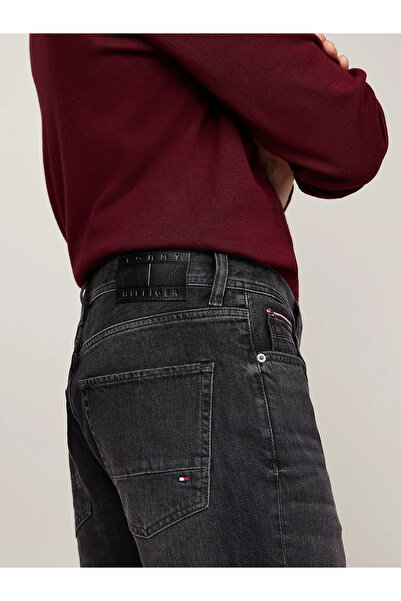 Tommy Hilfiger Erkek Normal Bel Slim Fit Dar Paça Siyah Jeans MW0MW36673-1B2