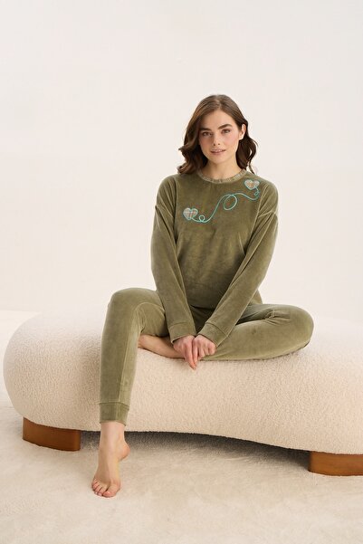 Sevim 16175  NAKIŞLI KADİFE PİJAMA TAKIM