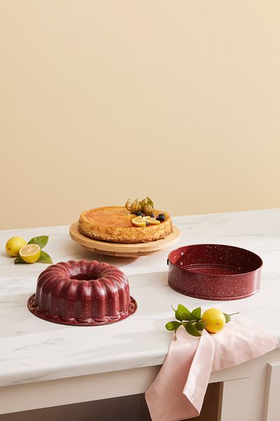 Karaca Janice Burgundy Steel Cake Mold Set of 2