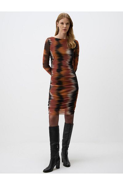 Jimmy Key Rochie neagră slim-fit cu decolteu barcă cu imprimeu din plasă
