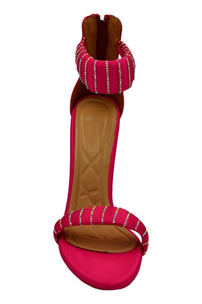 lescarpe حذاء نسائي بكعب وحزام للكاحل