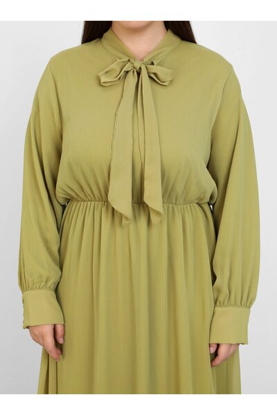 ALİA Φόρεμα σιφόν με λαιμόκοψη Plus Size - Λιπαρό Πράσινο - Alia
