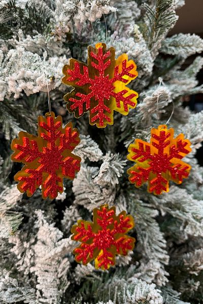 Huzur Party Store Πρωτοχρονιάτικο Πεύκο - Red Eva Shiny Snowflake, 8x8 cm, 4 τεμάχια, ασημί χρυσό χαρτόνι