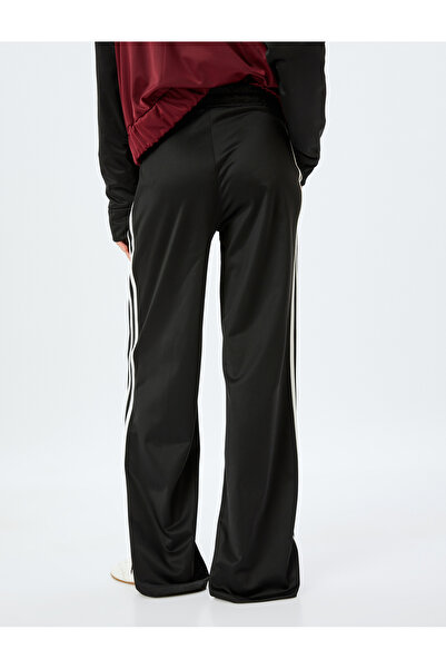 Koton Geniş Paça Nervürlü Beli Lastikli Cep Detaylı Eşofman Pantolon