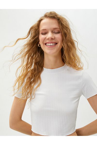Koton Crop T-Shirt Krátký rukáv Stojáček