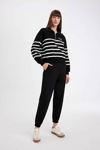 DeFacto Basic-Jogginghose – gerade Taille, elastische Beine und Taschen D4234ax24au