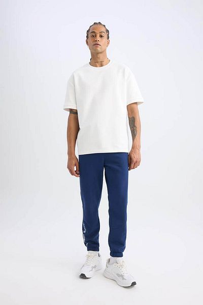 DeFacto Dicke Jogger-Jogginghose der NBA Los Angeles Lakers mit Standard-Passform – elastische Taille und Schnürung