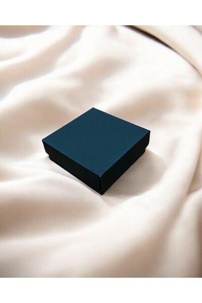 Örün Matbaa 8x8x3cm Siyah Takı Kutusu Kelepçe, Kolye, Bileklik, Mini Set 25 Adet Süngerli Demontedir