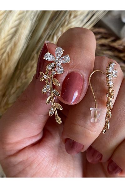Lucios High Quality Wrape Stone Earring with Gold Craw (Rose Gold)