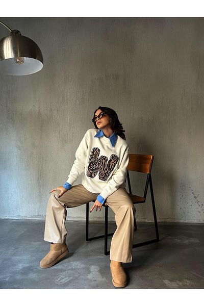 minaaise Women's Ecru Embroidered 3 Thread Raster Wide Cut Sweatshirt 28314