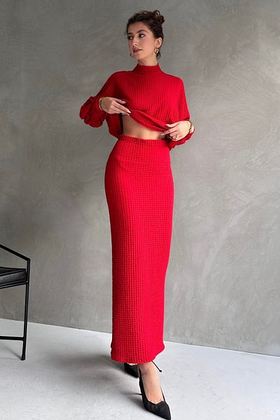 Fav Style Set roșu pentru femei - bluză cu guler pe jumătate și fustă lungă cu fante