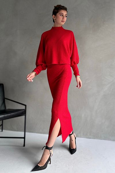 Fav Style Set roșu pentru femei - bluză cu guler pe jumătate și fustă lungă cu fante