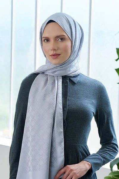 Madame Polo Διαχρονική συλλογή με ασημί τετράγωνο σχέδιο