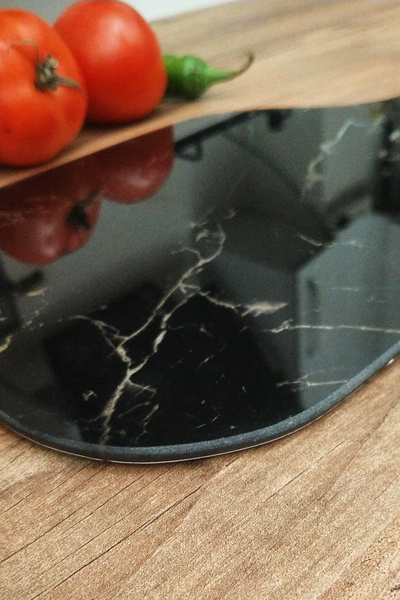 CONCEPT CAM Hanging Glass Cutting Board, Decorative Glass Cutting Board, 20 cm X 35.5 Cm, (5 mm Glass Thickness)