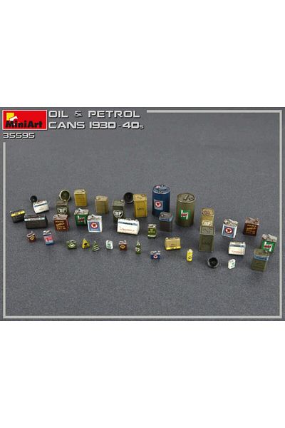 MiniArt 35595 1:35 - 1930-40 Petrol and Gasoline Canisters