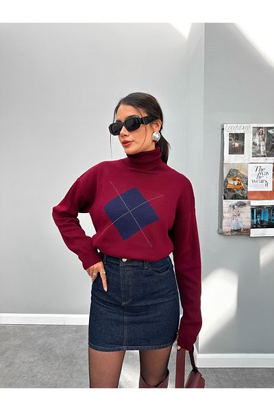 ESRAHELVACI High-Rise Diamond Patterned Sweater
