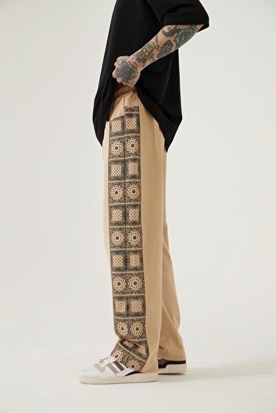 Machinist Ανδρικό Ethnic Paisley με τύπωμα oversized Φούτερ από οργανικό βαμβάκι σε μπεζ χρώμα