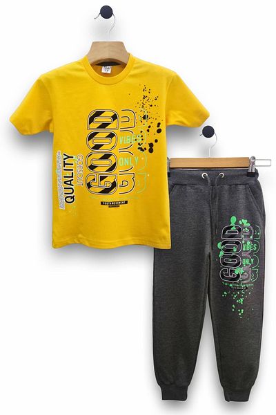 TRİLİYA Boys' Set - Comfortable T-Shirt and Sweatpants, Stylish Design