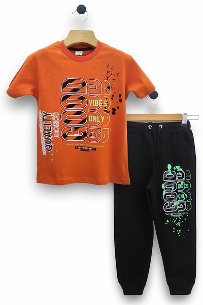 TRİLİYA Boys' Set - Comfortable T-Shirt and Sweatpants, Stylish Design