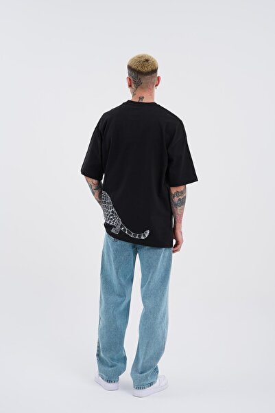 Machinist Men's Leopard Printed Oversize Black T-Shirt