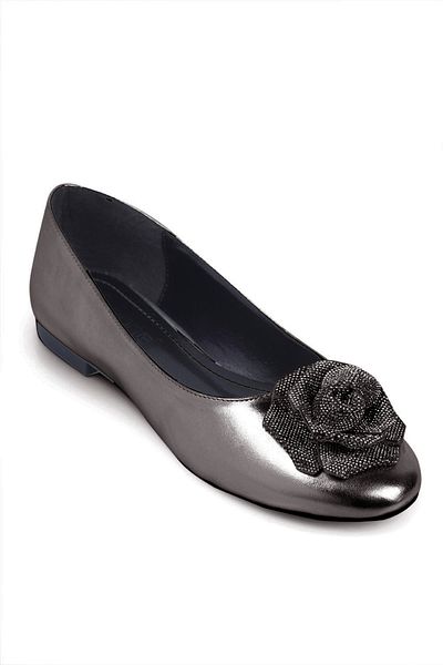 Capone Outfitters Damen-Ballerinas mit runder Zehenpartie und Blumenmuster