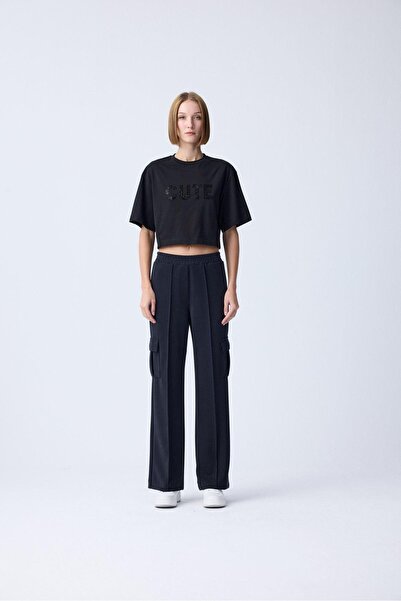 rue Μαύρο μπλουζάκι με λεπτομέρεια από παγιέτες