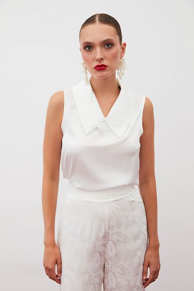 Sateen Bluză fără mâneci cu decolteu perlat ECRU