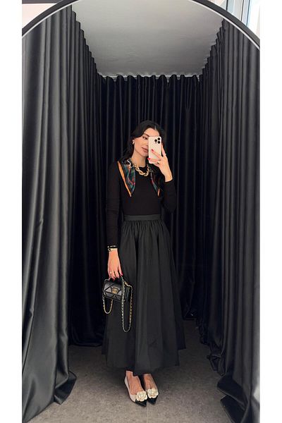 HAZELANNA Black Balloon Skirt