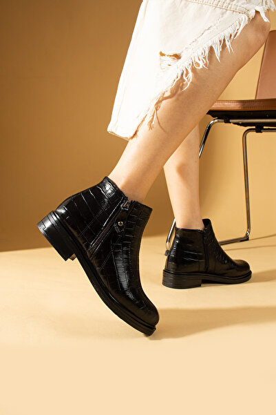 Pembe Potin Kadın Siyah Kroko Fermuar Detaylı Kısa Confort Tarz Şık ve Rahat Bot