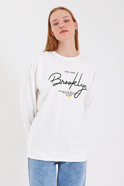 Superlife Γυναικείο φούτερ με λαιμόκοψη Superlife Regular Fit με χειρόγραφο γράμμα Brooklyn SPR23SWK331