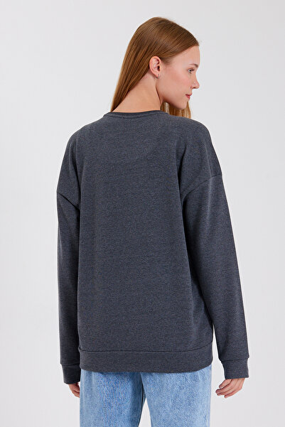 Superlife Γυναικείο φούτερ με λαιμόκοψη Superlife Regular Fit με χειρόγραφο γράμμα Brooklyn SPR23SWK331