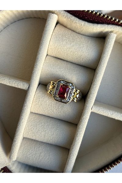 ringbox خاتم نموذج رباعي من الحجر الفوشيا