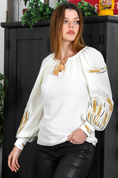 Chiccy Πλεκτό πουλόβερ με κέντημα με μπαλόνι με λαιμόκοψη εκρού