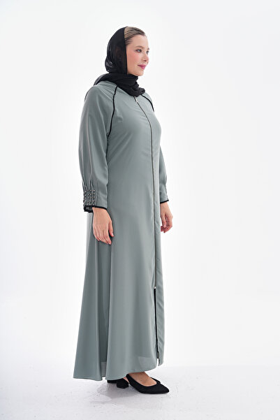 GigiTex Χακί Πράσινο Μετάξι Μενάντα - Φορέστε το καθημερινό σας φορέματο με την ομορφιά του μεταξιού, με λεπτομέρειες από αστραπιαίο μαργαριτάρι