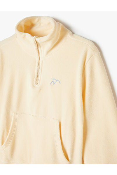 Koton Kadife Sweatshirt Dik Yaka Yarım Fermuarlı Uzun Kollu
