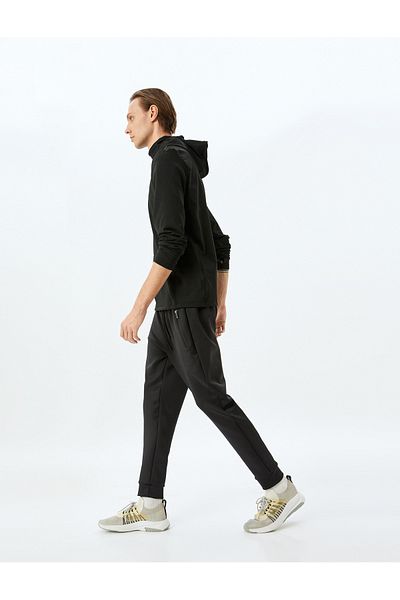 Koton Sport-Jogginghose aus Scuba-Stoff mit Schnürung an der Taille und Reißverschlusstasche