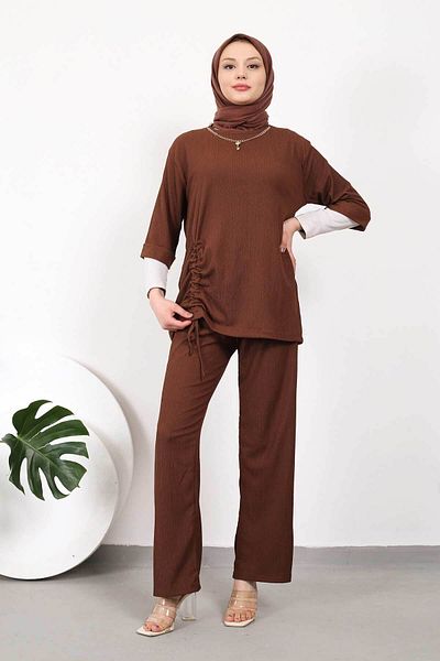 İmajButik Καφέ κοστούμι περιτυλίγματος με μαζεμένο κολιέ μπροστά