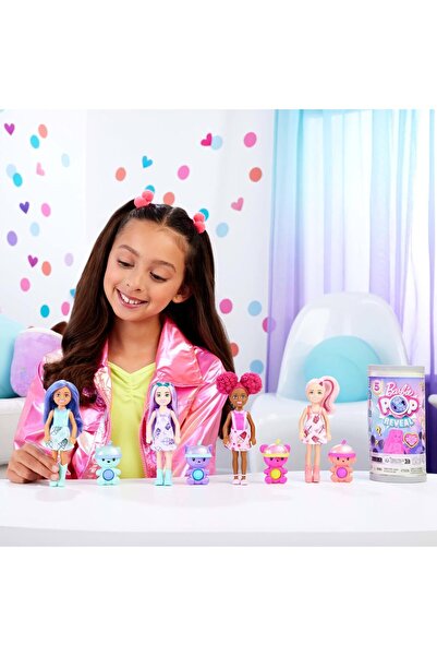 Barbie دمية تشيلسي بوب ريفيل من سلسلة شاي الفقاعات مع عبوة شاي وخمس مفاجآت