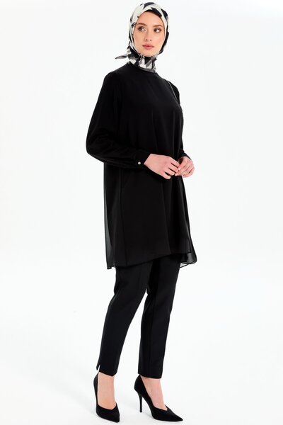 Tuğba Taş Detaylı Bluz - Siyah