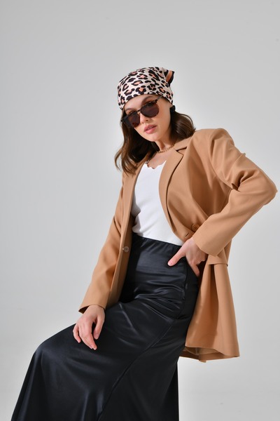 Saade Тъкано яке с колан и джобове от камила