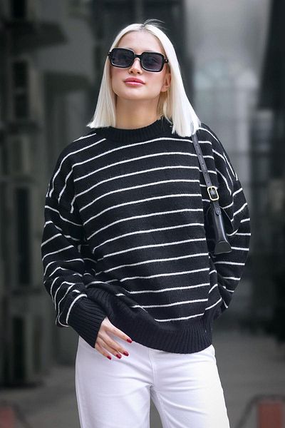 Madmext Pulover de damă cu dungi negre Mg1262